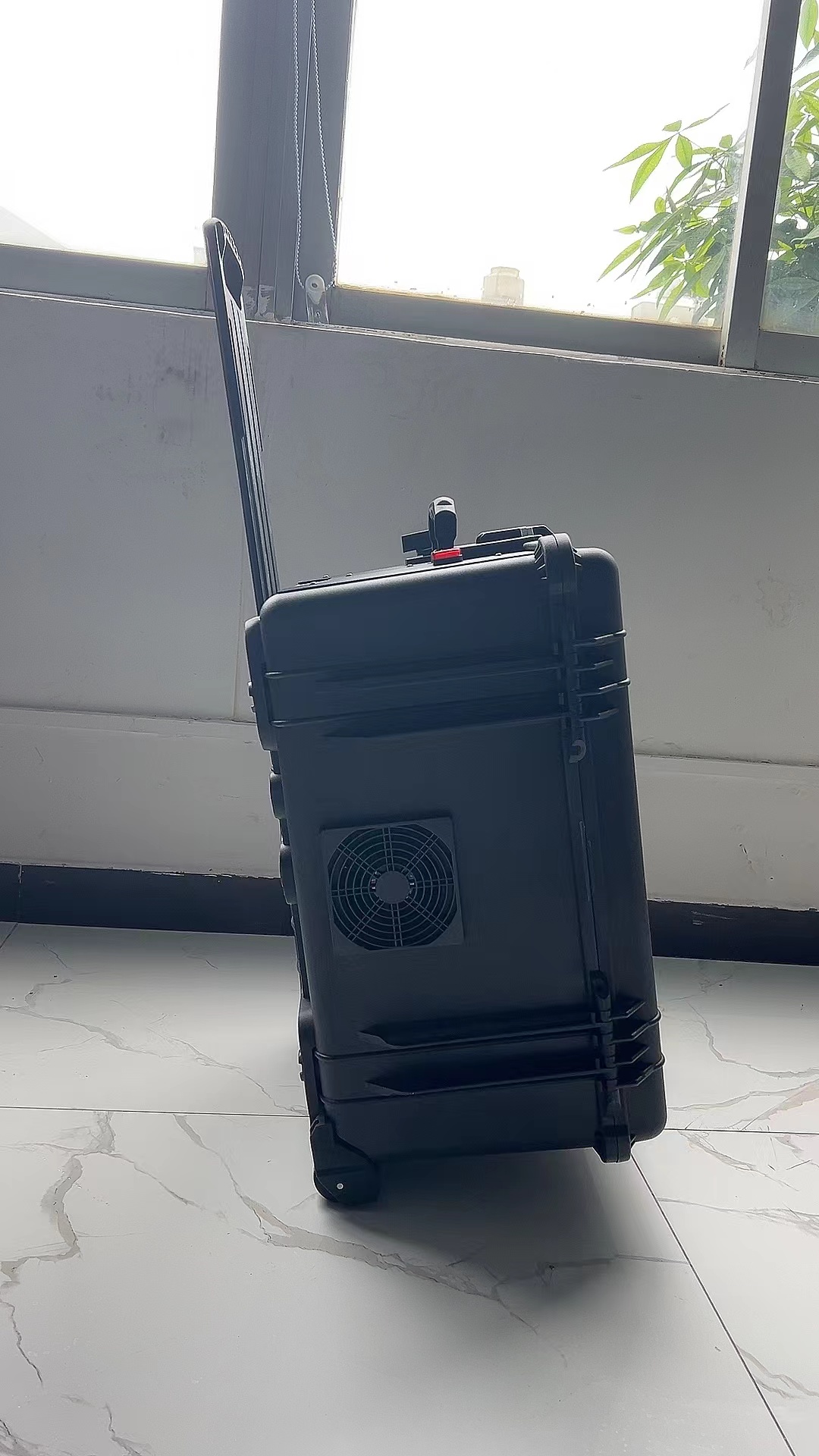 蛟河手拉箱型移动通信干扰器